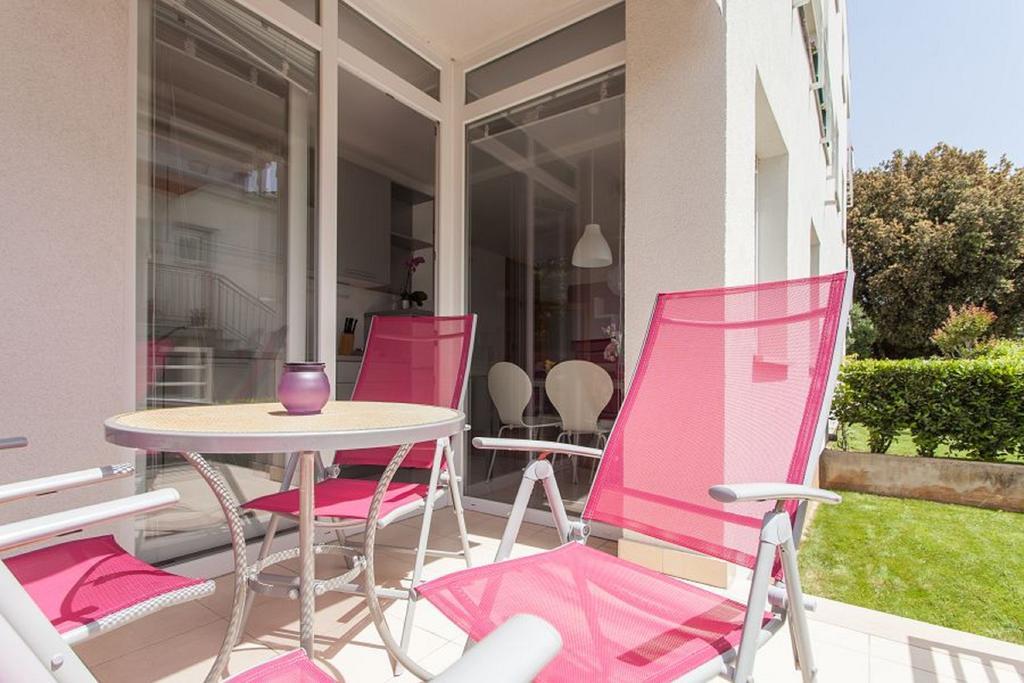 Kuvi Apartments روفينج الغرفة الصورة